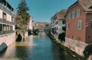 Frauenfeld, chef-lieu de la Thurgovie, au bord de la Murg.