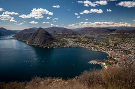 Lugano et son lac vus du Monte Brè.