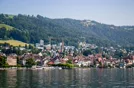 La vieille ville de Zoug au bord du lac.